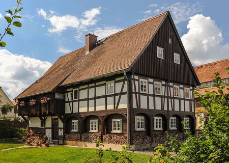Umgebindehaus mit Oberlaube, Großschönau. Foto: Prof. Christian Schurig