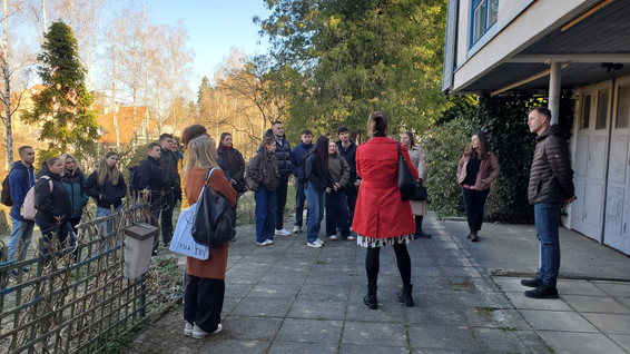 Gruppenbild in Liberec bei Besuch des Karel Hubáček