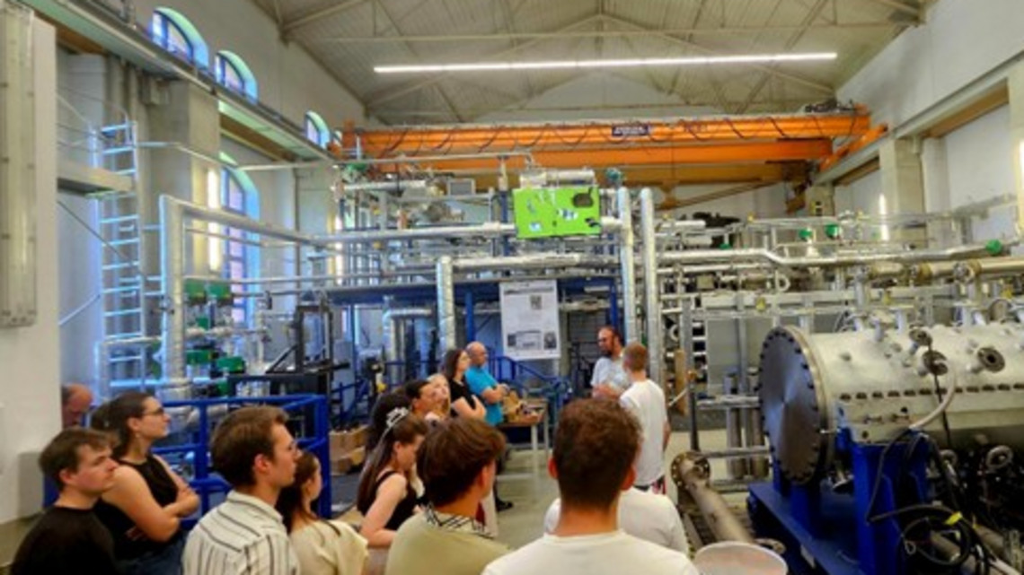 Großtechnische Versuchsinfrastruktur als Lernort: Das Kraftwerkslabor zeigt die Komplexität von Energiewandlung, Speicherung und Integration. Fotos: Lars Klitzke / HSZG