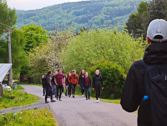 Gruppe beim Wandern
